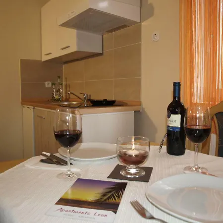 Lean Apartment *