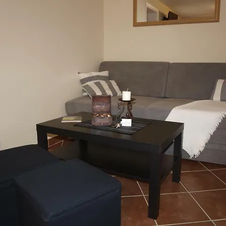 Lean Apartment