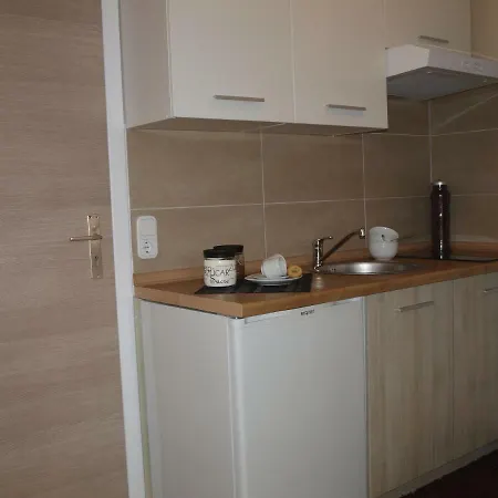 Lean Apartment