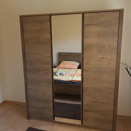 Lean Apartment